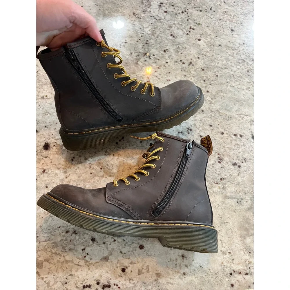 Dr. Martens Youth 1460 Wildhorse Leather Lace Up Boots‎ Dark Brown Size 4 US